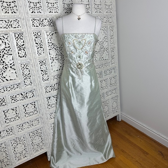 Xscape Light Sage Green Beaded Fairycore Romantic Formal Long Evening Prom Gown - Picture 1 of 8